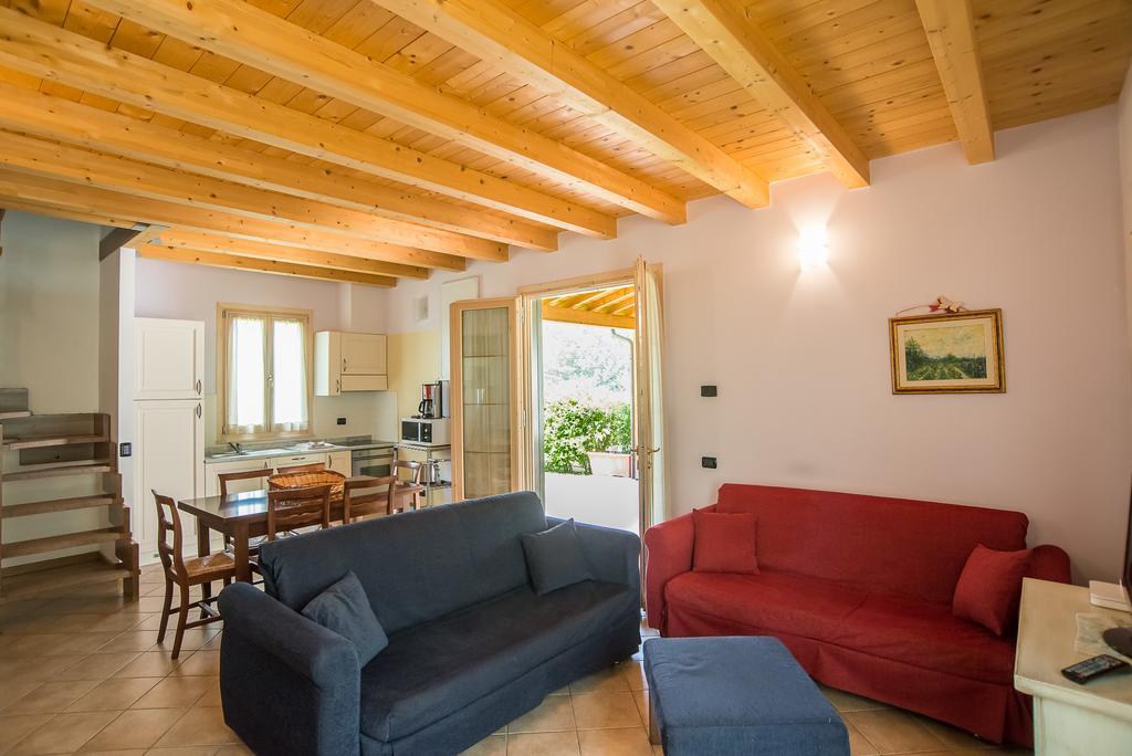 Case Vacanza Orchidea Coreglia Antelminelli Room photo